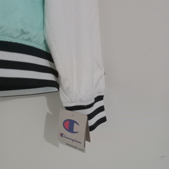 Seafoam blue & white Champion jacket..lightweight large - Picture 2 of 6